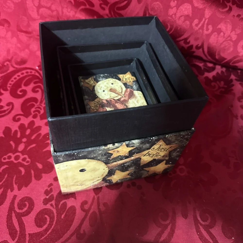 BOB'S BOXES~  Snowman  Set of 4 Nesting Boxes all with Lids~ Decorative~ Storage